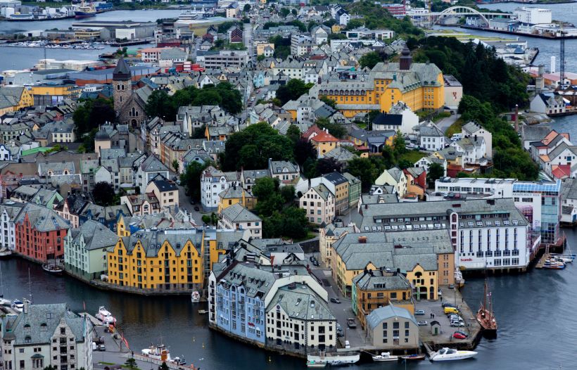 real estate agent Ålesund