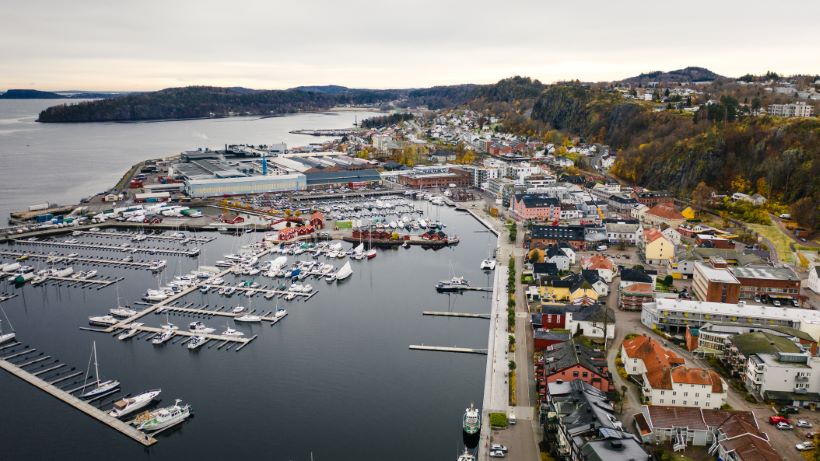 real estate agent Holmestrand